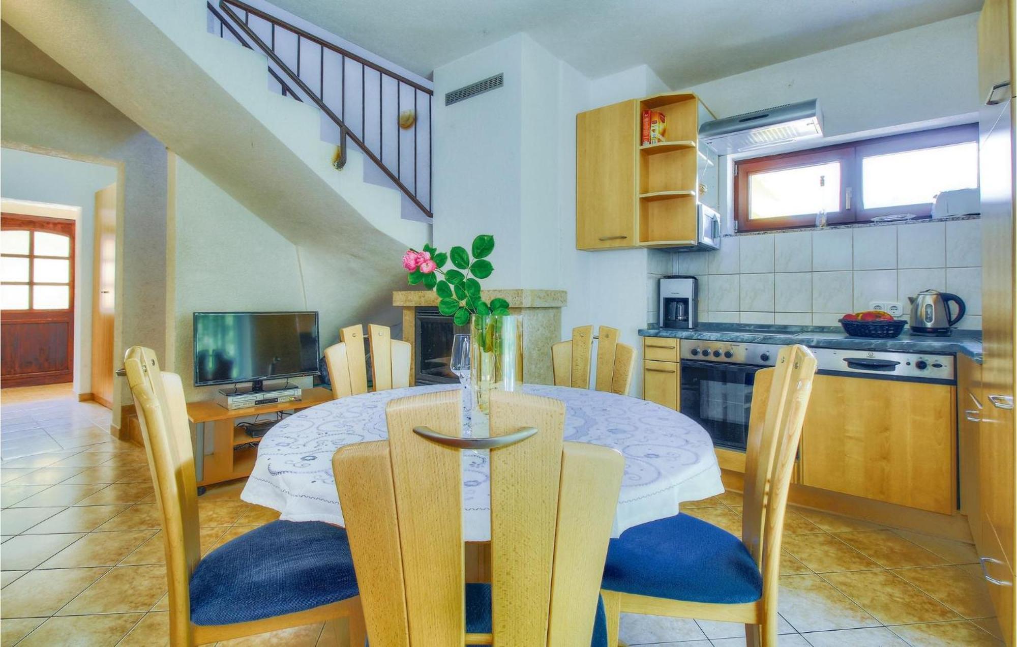 3 Bedroom Gorgeous Home In Buje Eksteriør bilde